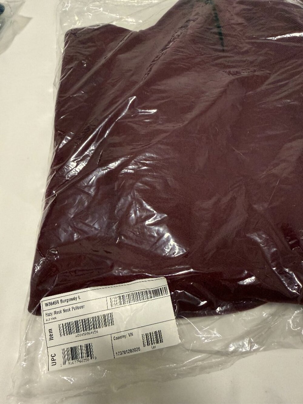 Alo Women's Hazy Mock Neck Pullover Size L Burgundy - Picture 2 of 2
